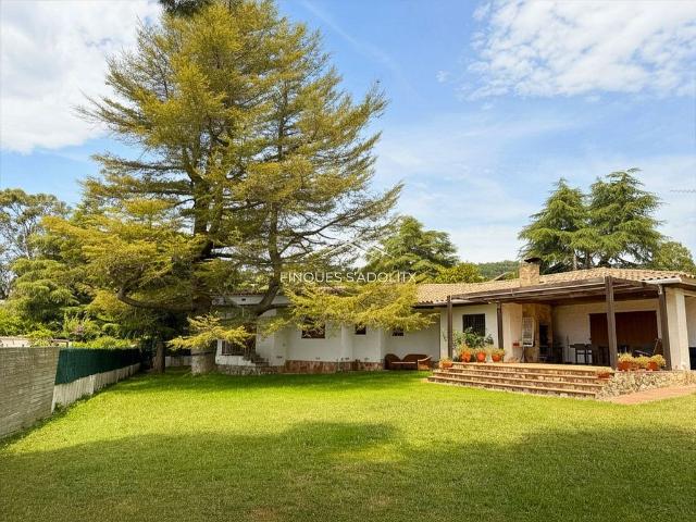 Chalet en venta en avenida Del Puig Aldric, Santa Cristina d´Aro, de 149 m² 4 habitaciones por 418.000