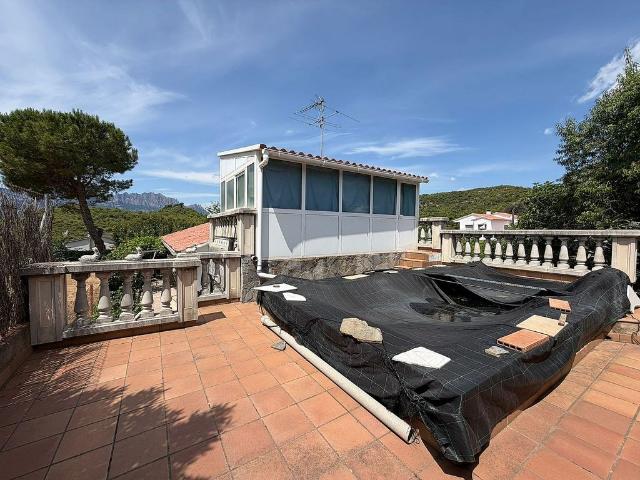 Chalet en venta en avenida El Planet, Rellinars, de 124 m² 4 habitaciones por 260.000