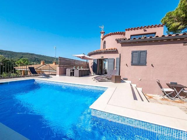 Chalet en venta en avenida Mas Santet, Calonge, de 180 m² 6 habitaciones por 595.000 €