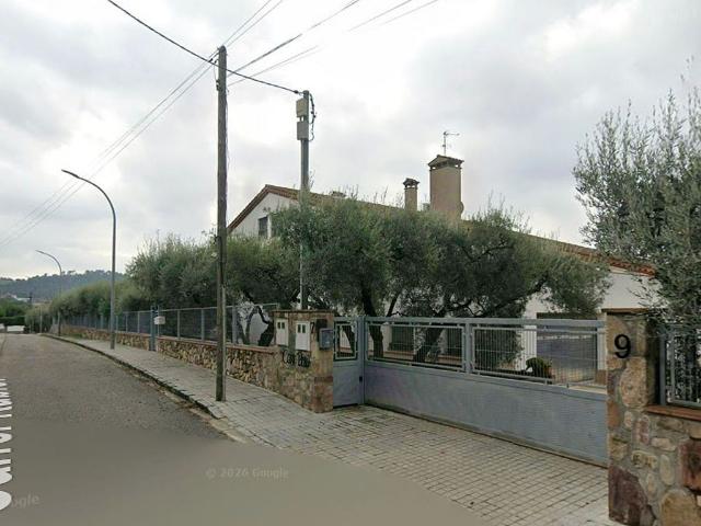 Chalet en venta en avenida Sant Jordi, Bigues i Riells, de 300 m² 7 habitaciones por 399.000