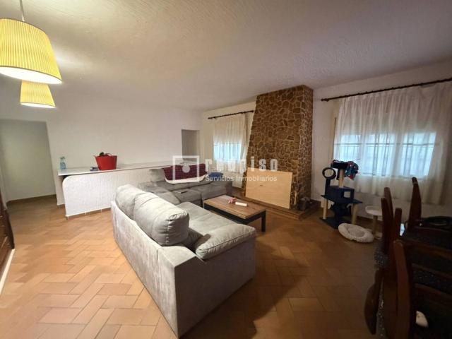 Chalet en venta en Ayamonte, Ayamonte ciudad. REDPISO PONE A LA VENTA ESTE ESPECTACULAR CHALET DE 360m2. Chalets.