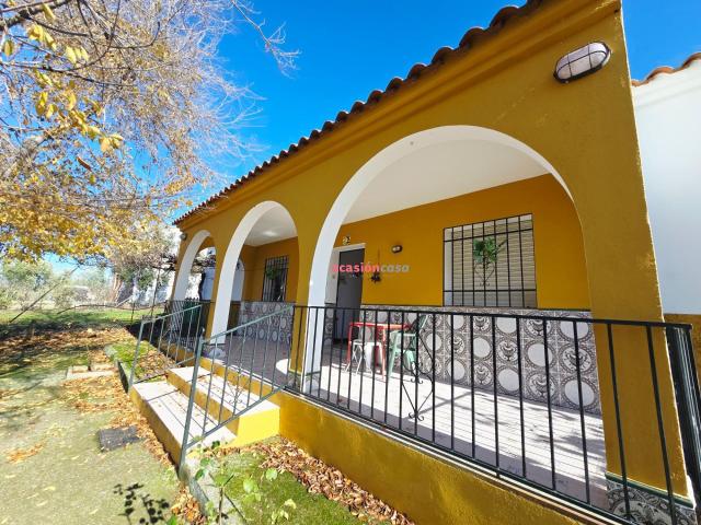 CHALET EN VENTA EN AÑORA