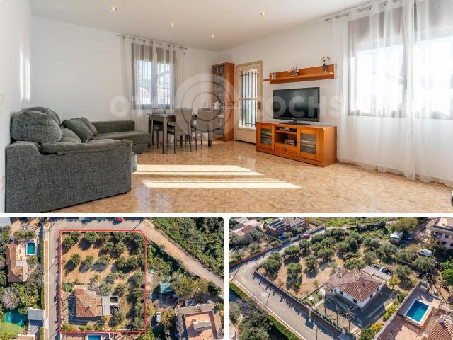 Chalet en venta en Botarell. CHALET INDEPENDIENTE EN VENTA 3 HABITACIONES URBANIZACION LES COSTES BOTARELL. Chalets.
