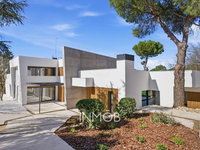 Chalet en venta en Boadilla del Monte, Las Lomas. CASA SELLA ARQUITECTURA CONTEMPORANEA en LAS LOMAS. Chalets Boadilla del.
