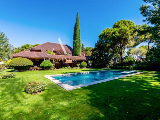 Chalet en venta en Boadilla del Monte, Las Lomas. Extraordinaria villa en Las Lomas. Chalets Boadilla del.