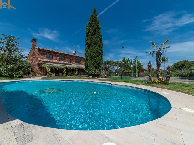 Chalet en venta en Boadilla del Monte, Parque Boadilla. Espectacular Chalet independiente en Parque Boadilla. Chalets Boadilla del.