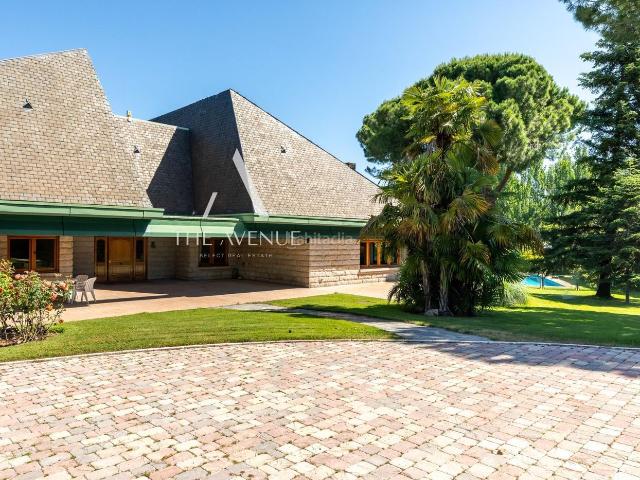 Chalet en venta en Boadilla del Monte, Urbanización Este Montepríncipe. Impresionante chalet independiente en la prestigiosa Urb de Montepríncipe Boadilla del Monte Madrid. Chalets Boadilla del.