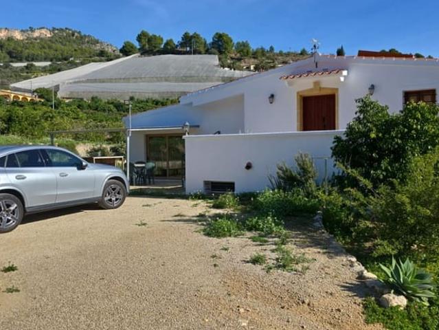 Chalet en venta en Bolulla, Alicante Costa Blanca