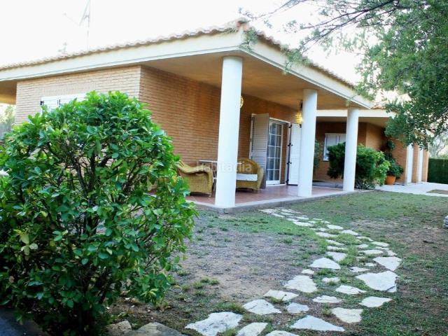 Chalet en venta en Borriol. Chalet singular de 508 m en urbanización La Coma. Chalets.