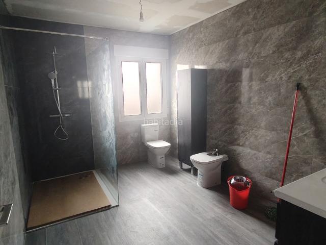 Chalet en venta en Baza. CHALET REFORMADO. Chalets.