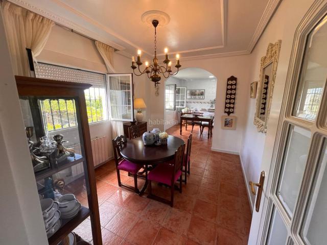 Chalet en venta en Badajoz, Carretera de Sevilla Los Montitos. ESPECTACULAR CHALET EN LA URBANIZACIÓN LAS LOMAS. Chalets.