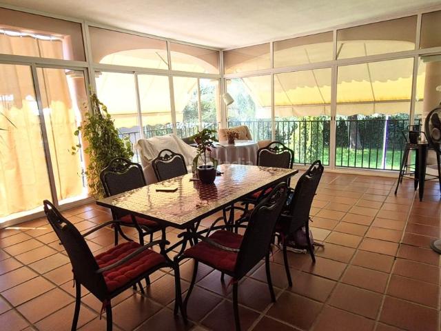 Chalet en venta en Badajoz, Carretera de Sevilla Los Montitos. MARAVILLOSO CHALET EN LA URBANIZACIÓN LAS LOMAS. Chalets.