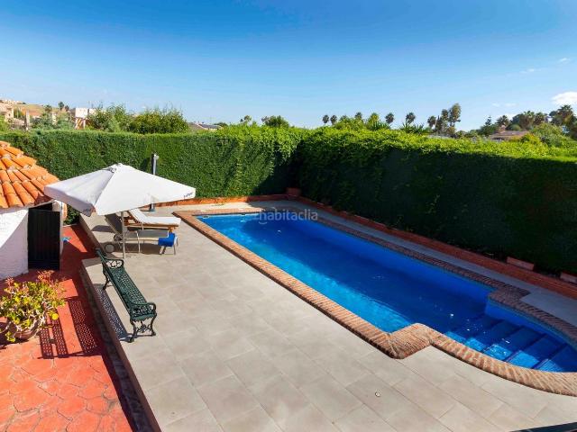 Chalet en venta en Badajoz, Carretera de Sevilla Los Montitos. PRECIOSO CHALET EN URBANIZACIÓN LAS LOMAS. Chalets.