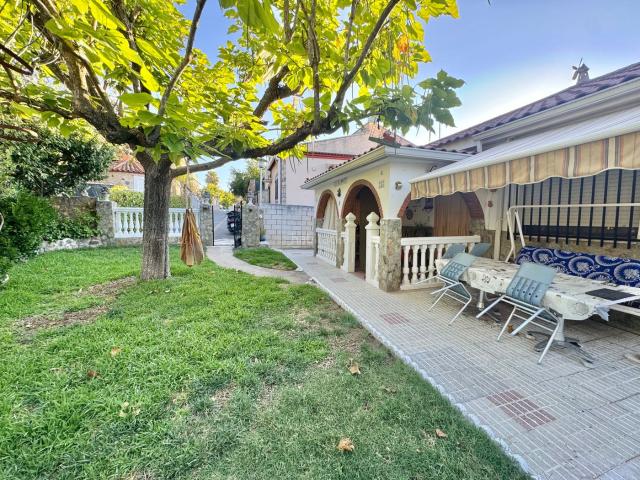 Chalet en venta en Badajoz, Ciudad Jardín. Casa en venta en Campopino. Chalets.