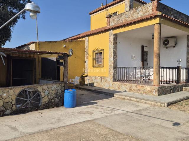 Chalet en venta en Badajoz, Las Vaguadas. Chalet en venta en Carretera de Valverde, 4 dormitorios. Chalets.