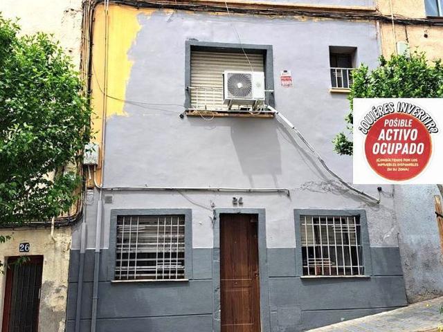 Chalet en venta en Badalona, de 66 m² 2 habitaciones por 80.000