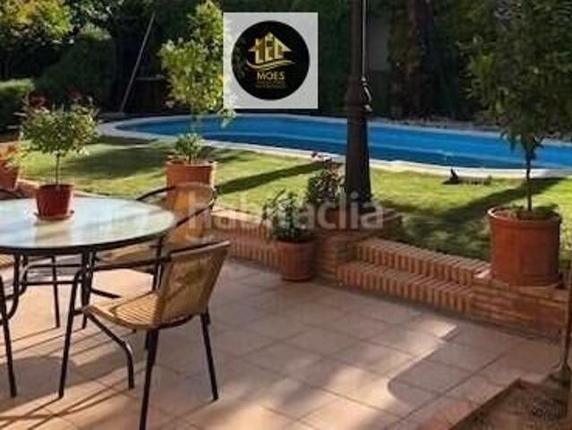 Chalet en venta en Baeza. Chalet en venta en La Yedra, 5 dormitorios. Chalets.