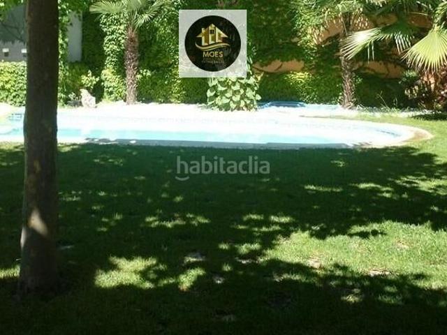 Chalet en venta en Baeza. Chalet en venta en La Yedra, 5 dormitorios. Chalets.