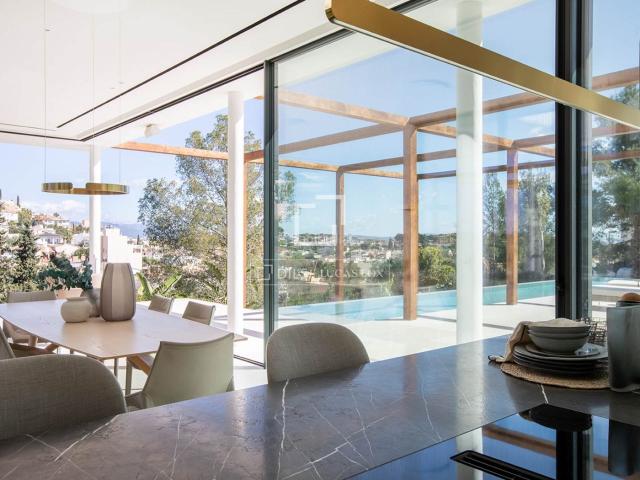 Chalet en venta en Baleares Calvià, Cas Català Illetes. Villa de nueva construcción de 4 dormitorios en venta en Génova, Palma de Mallorca, España. Chalets.