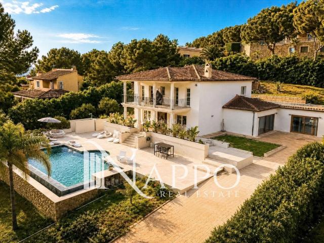 Chalet en venta en Baleares Calvià, Costa de la Calma. Exclusiva Villa con piscina en Costa de la Calma. Chalets.