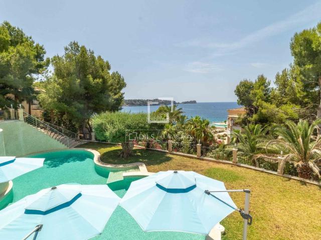 Chalet en venta en Baleares Calvià, Costa de la Calma. Exclusiva villa de lujo en primera línea de mar con acceso directo al Mediterráneo en Costa de la Calma, Mallorca. Chalets.