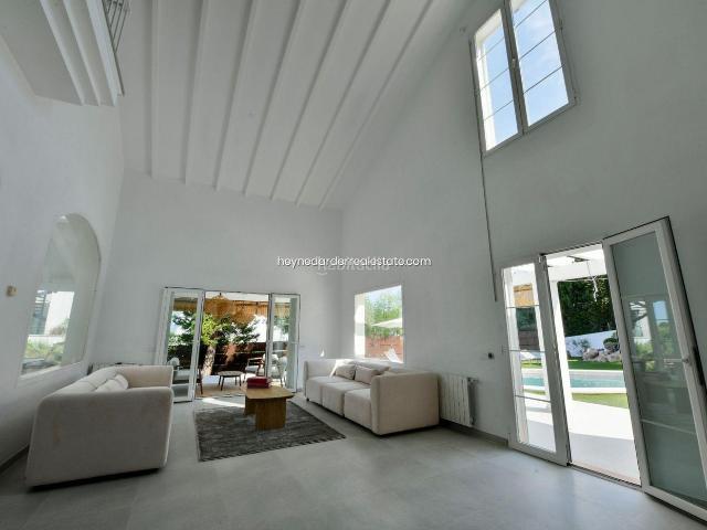Chalet en venta en Baleares Calvià, Santa Ponça. HEYNE DARDER REAL ESTATE presenta SU NUEVO OASIS EN NOVA SANTA PONÇA. Chalets.