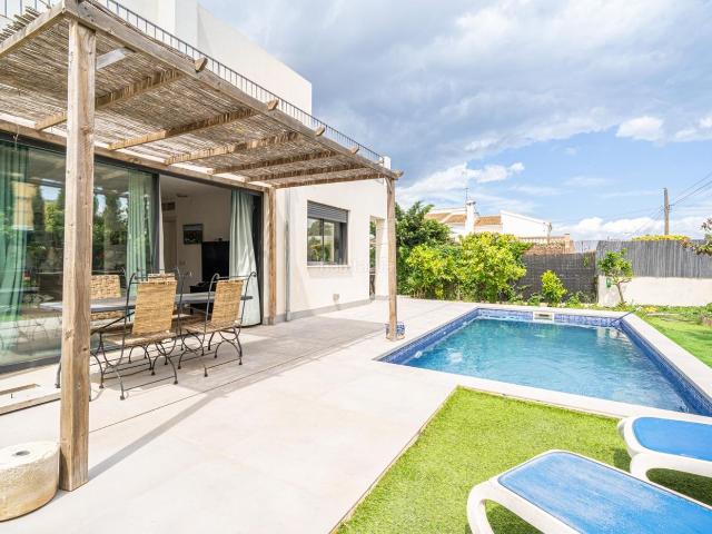 Chalet en venta en Baleares Calvià, Son Ferrer. Chalet independiente en Son ferrer. Chalets.