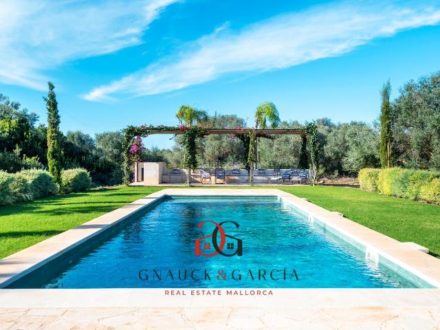 Chalet en venta en Baleares Campos, Zona Rústica Interior. Exclusiva Finca contemporánea con vistas panorámicas, cerca de Es Trenc. Chalets.