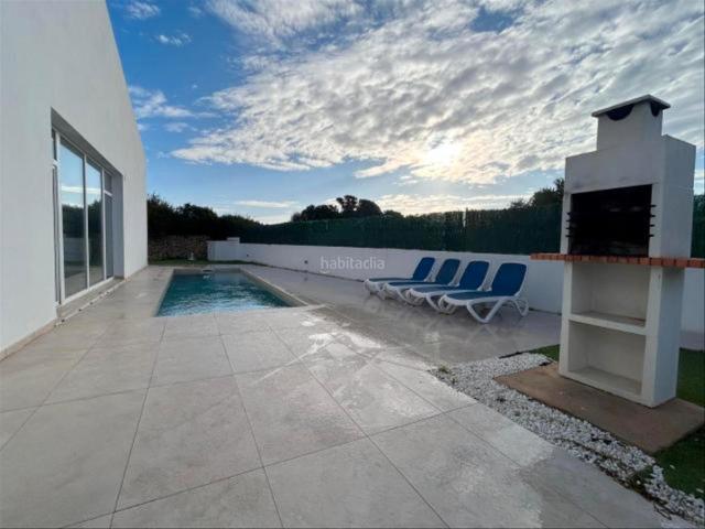 Chalet en venta en Baleares Ciutadella de Menorca, Cala Blanca. CHALET CON PISCINA. Chalets Ciutadella de.