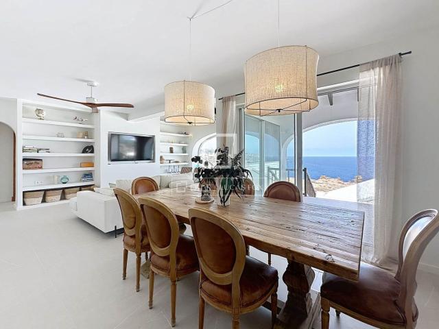 Chalet en venta en Baleares Ciutadella de Menorca, Cala Morell. Excelente villa de 3 dormitorios con licencia turística y vistas al mar en venta en Cala Morell, Ciutadella de Menorca. Chalets.