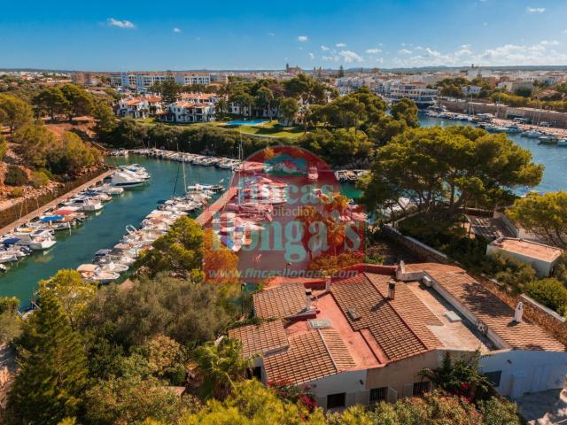 Chalet en venta en Baleares Ciutadella de Menorca, Ciutadella. Dos viviendas en 1ª línea de mar en Sa Farola, Ciutadella. Chalets Ciutadella de.