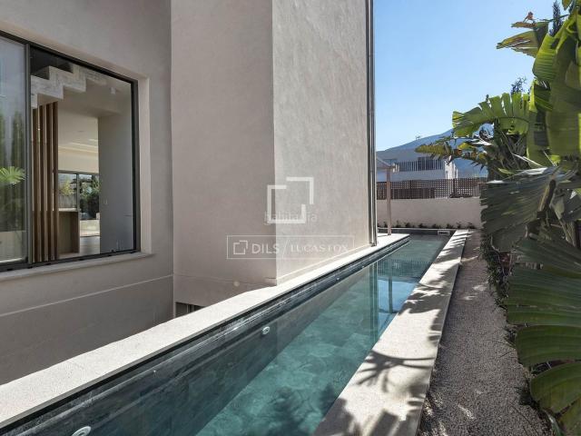 Chalet en venta en Baleares Artà, Colònia de Sant Pere. Villa moderna con piscina, rooftop con vistas al mar y diseño premium en Colònia de Sant Pere. Chalets.