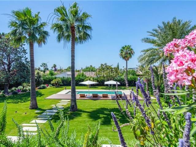 Chalet en venta en Baleares Bunyola. A estrenar. Villa con piscina en solar de 2.500m2 aprox. Chalets.