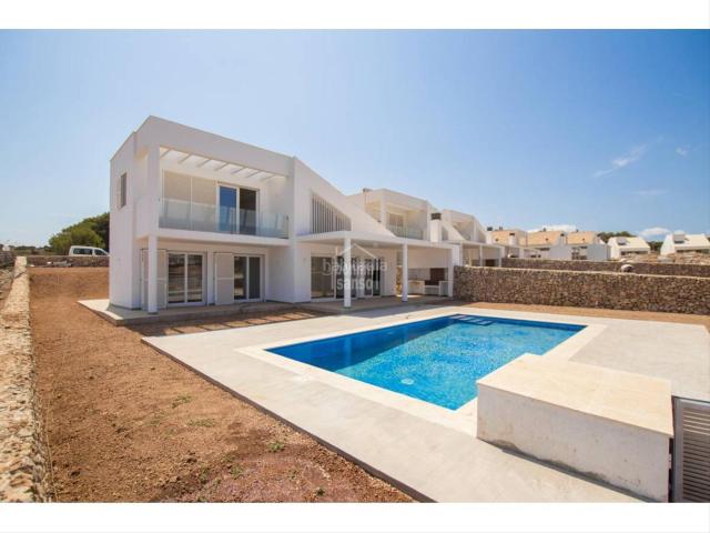 Chalet en venta en Baleares Es Mercadal, Na Macaret. Villa vanguardista con vistas al mar en Coves Noves, Menorca. Chalets Es.