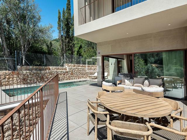 Chalet en venta en Baleares Mancor de la Vall. Exclusiva villa de obra nueva con vistas panorámicas, piscina y garaje en Mancor de la Vall. Chalets Mancor de la.