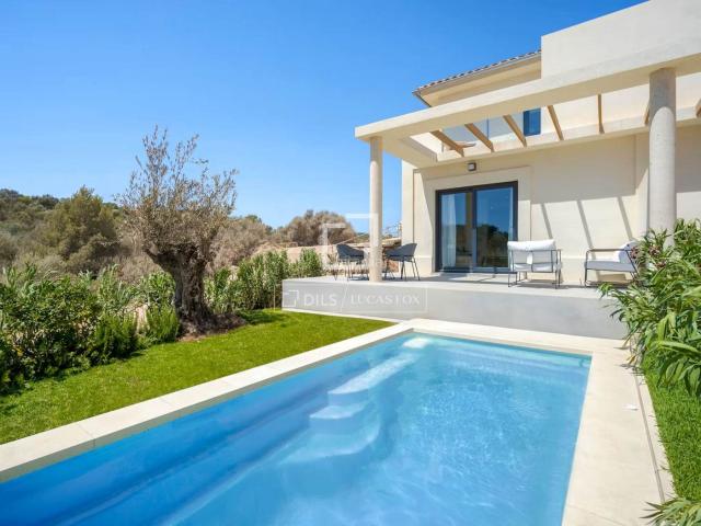 Chalet en venta en Baleares Manacor, Cala Magrana Cala Anguila Cala Mendia. Exclusiva villa mediterránea con amplios espacios exteriores y servicios prémium en cala Romántica, Mallorca. Chalets.