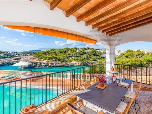 Chalet en venta en Baleares Manacor, Porto Cristo. Chalet Unifamiliar en solar de 1.829m2 aprox. con vistas panorámicas al mar, 300m2 aprox amplio salón comedor con desnivel, chim. Chalets.