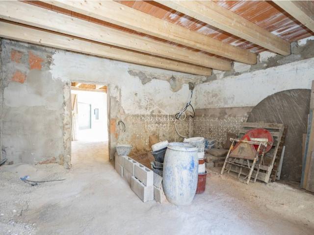 Chalet en venta en Baleares Maó Mahón, Avinguda Menorca Sínia Costabella. Elegante casa adosada renovada en el corazón de Mahón, Menorca. Chalets Maó.