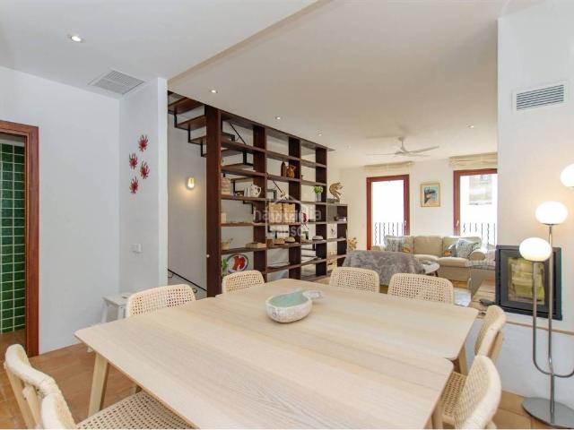 Chalet en venta en Baleares Maó Mahón, Centre Històric. EXCLUSIVA. Cautivadora propiedad con vistas al mar en el centro de Mahón, Menorca. Chalets Maó.