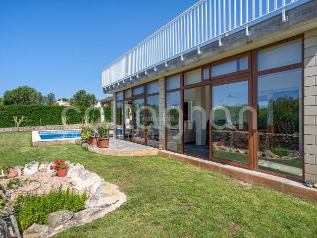 Chalet en venta en Baleares Maó Mahón, Sant Climent Es Canutells. Exclusiva vivienda unifamiliar con piscina en Menorca. Chalets Maó.