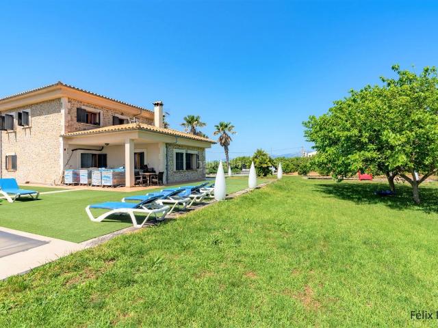 Chalet en venta en Baleares Muro. Fantástica finca rústica con piscina a tan sólo 5 km de las mejores playas de la Isla. Chalets.