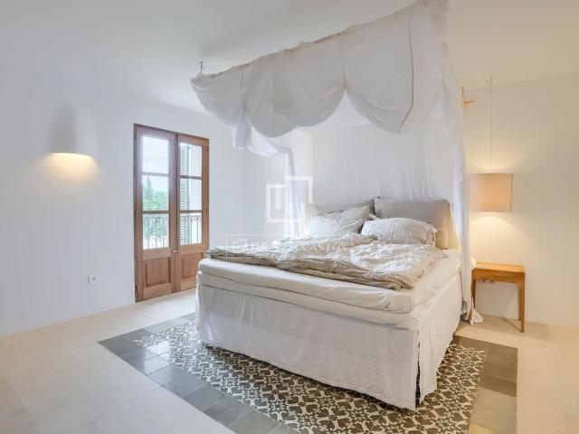Chalet en venta en Baleares Sóller. Preciosa casa adosada en Sóller totalmente reformada 6 dormitorios6 baños, garaje, piscina y vistas a la montaña. Chalets.