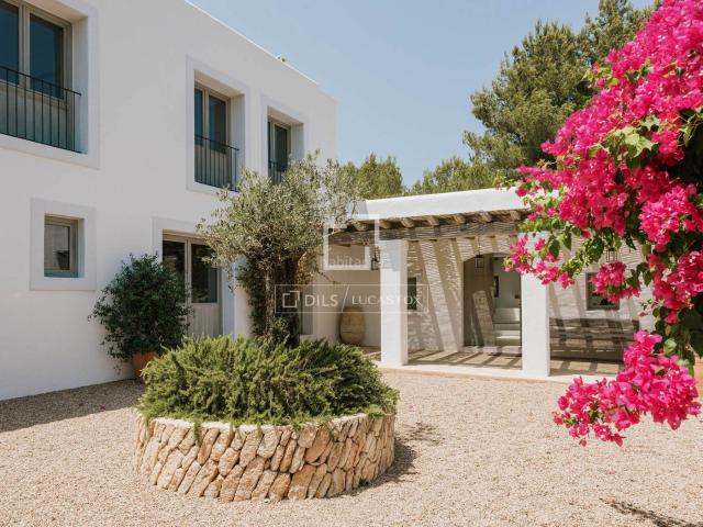 Chalet en venta en Baleares Sant Joan de Labritja. Casa villa Excelentes de 5 dormitorios en venta en San Juan, Islas Baleares. Chalets Sant Joan de.