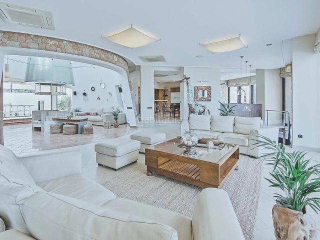 Chalet en venta en Baleares Sant Josep de sa Talaia, Cala Vedella Cala Tarida. Finca exclusiva con vistas al mar y licencia de alquiler turístico en Sant Agustí, Ibiza. Chalets Sant Josep de sa.