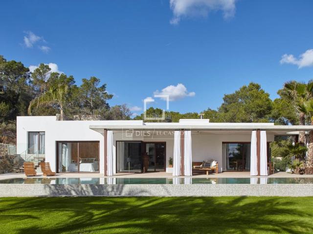 Chalet en venta en Baleares Sant Josep de sa Talaia, Es Cubells. Casa villa en excelentes condiciones de 5 dormitorios en venta en San José. Chalets Sant Josep de sa.