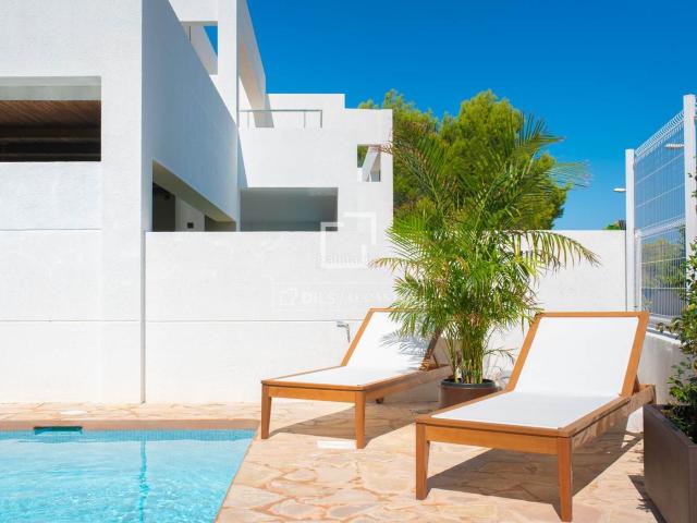 Chalet en venta en Baleares Sant Josep de sa Talaia, Sant Agustí Cala de Bou. Impresionante villa de obra nueva con piscina privada en venta en San José, Ibiza. Chalets Sant Josep de sa.