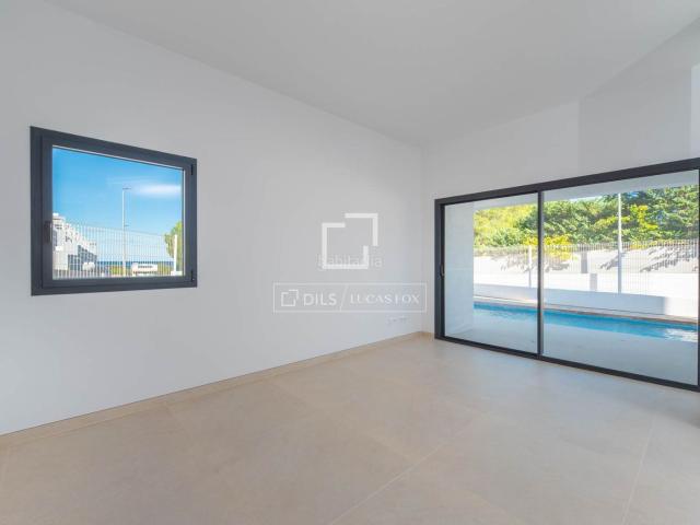 Chalet en venta en Baleares Sant Josep de sa Talaia, Sant Agustí Cala de Bou. Impresionante villa de obra nueva con piscina privada en venta en San José, Ibiza. Chalets Sant Josep de sa.