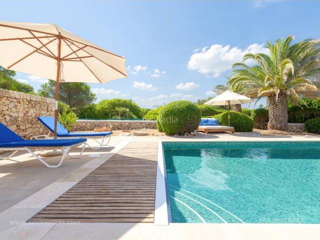 Chalet en venta en Baleares Sant Lluís, Cap d´en Font Binissafúller. Exclusiva villa en Cap den Font con vistas al mar y piscina. Chalets Sant.
