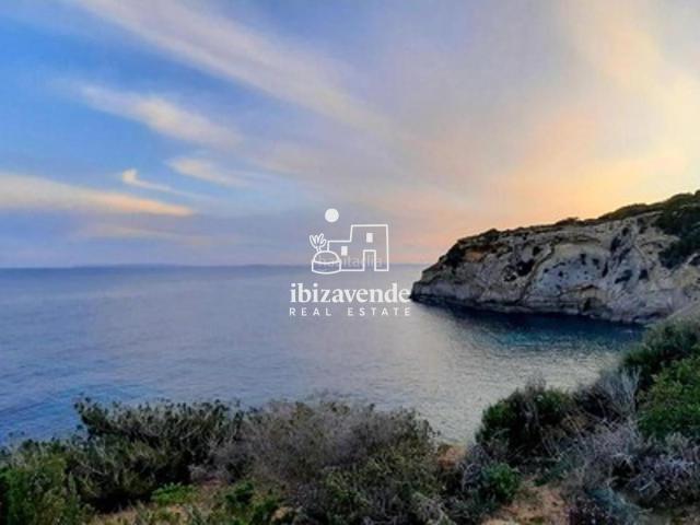 Chalet en venta en Baleares Santa Eulària, Cap Martinet. Villa de lujo en Cap Martinet. Chalets Santa.