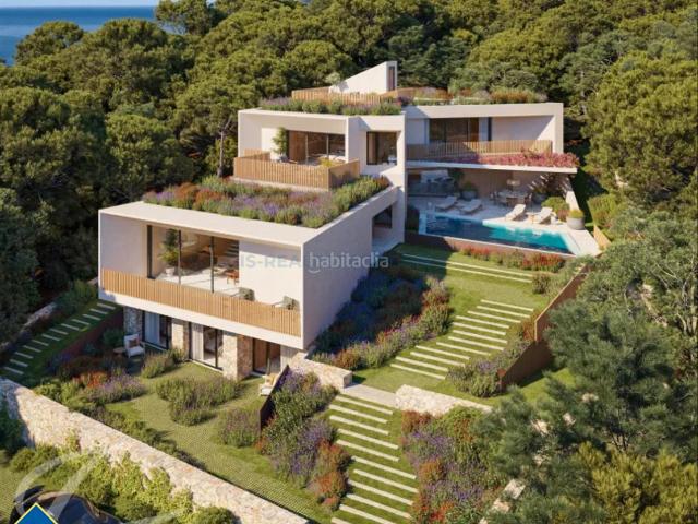 Chalet en venta en Baleares Santa Eulària, Jesús. Villa con piscina, Islas Baleares, Ibiza. 5 habitaciones 485 m² 1,5 kilómetros al mar. Chalets Santa.